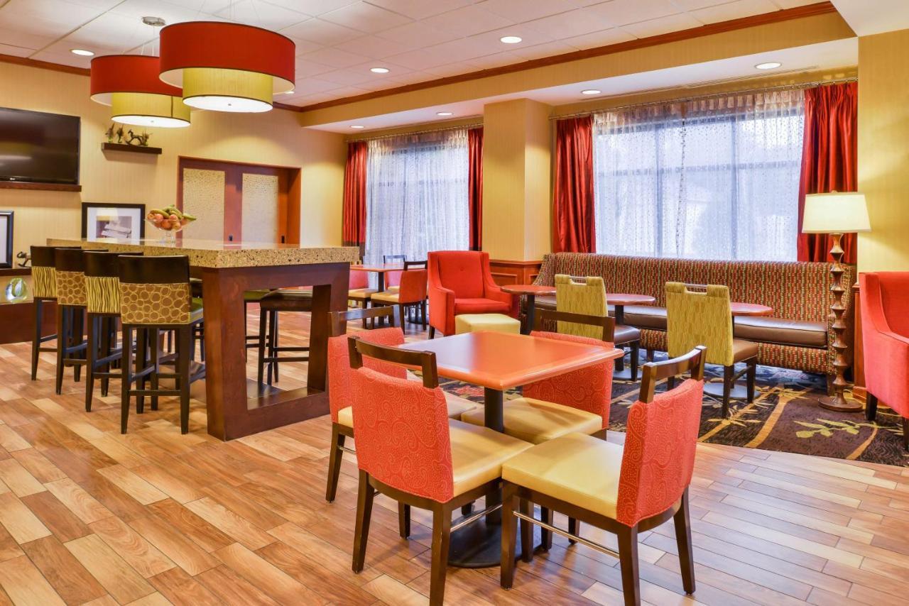 Hampton Inn Emporia Ngoại thất bức ảnh