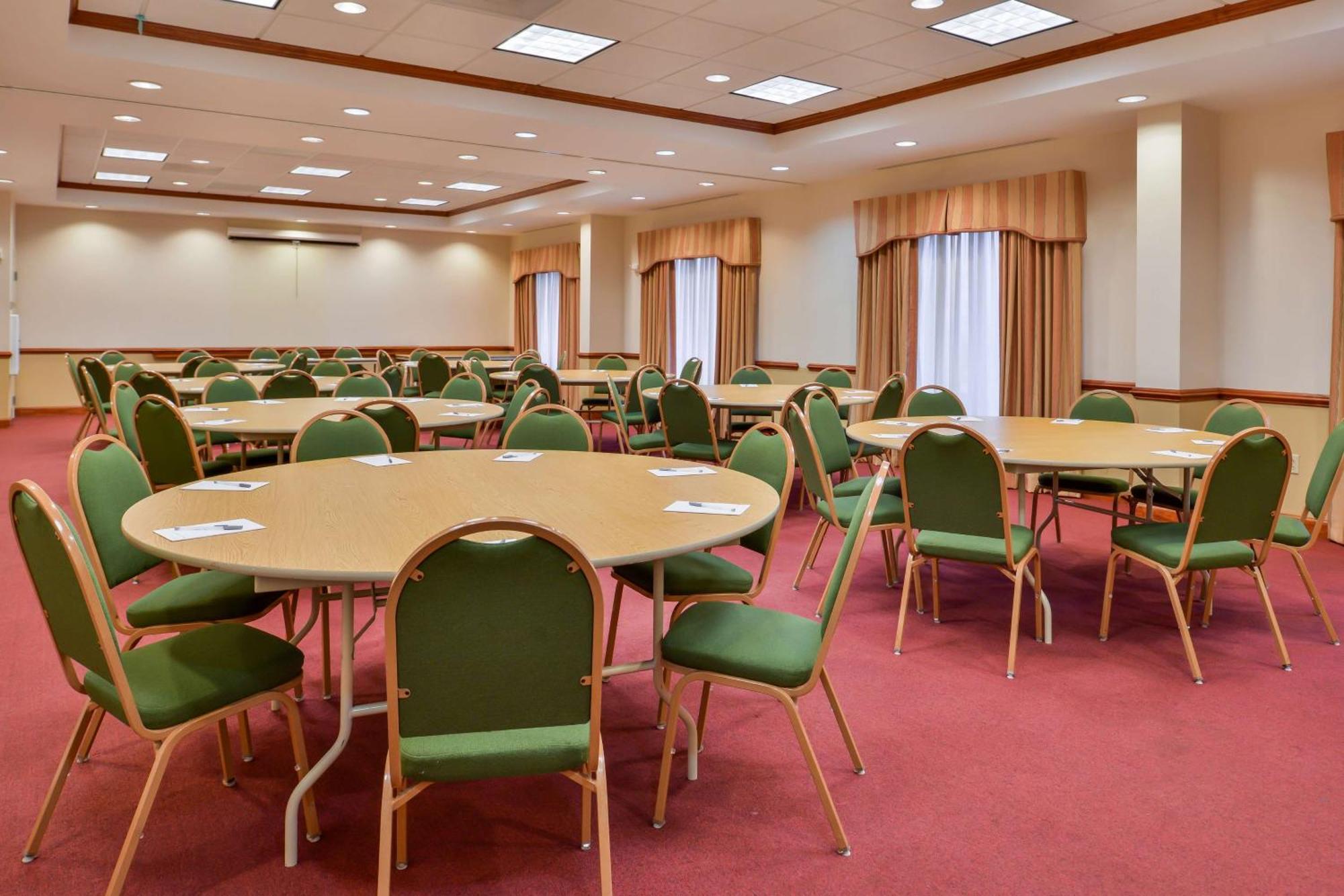 Hampton Inn Emporia Ngoại thất bức ảnh