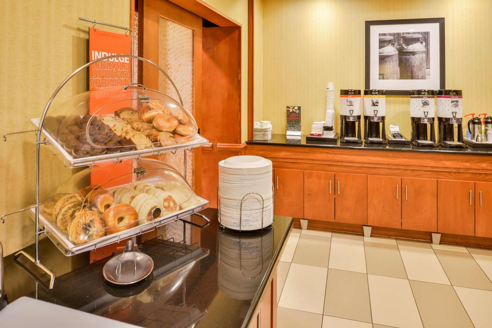 Hampton Inn Emporia Ngoại thất bức ảnh